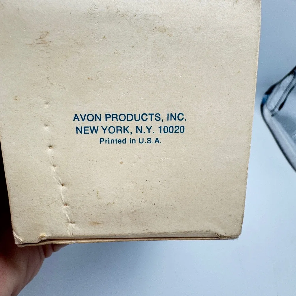 Vintage Avon Grecian Pitcher Skin So Soft Bath Oil White Milk Glass Decanter Box